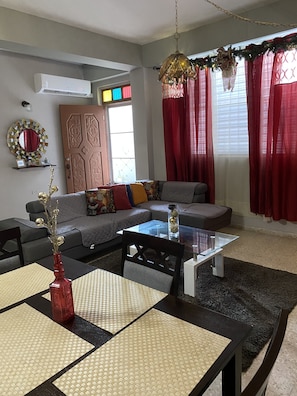 Smart-TV, Netflix, Streaming-Dienste, Stereoanlage