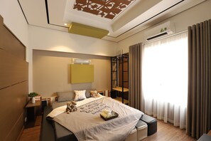Flower Room | Minibar, iron/ironing board, free WiFi - The Art - Teddy House (Hanoi)
