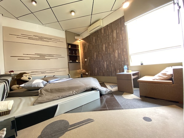 Deluxe Queen Room | Minibar, iron/ironing board, free WiFi - The Art - Teddy House (Hanoi)