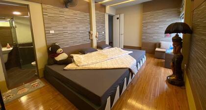 The Art - Teddy House