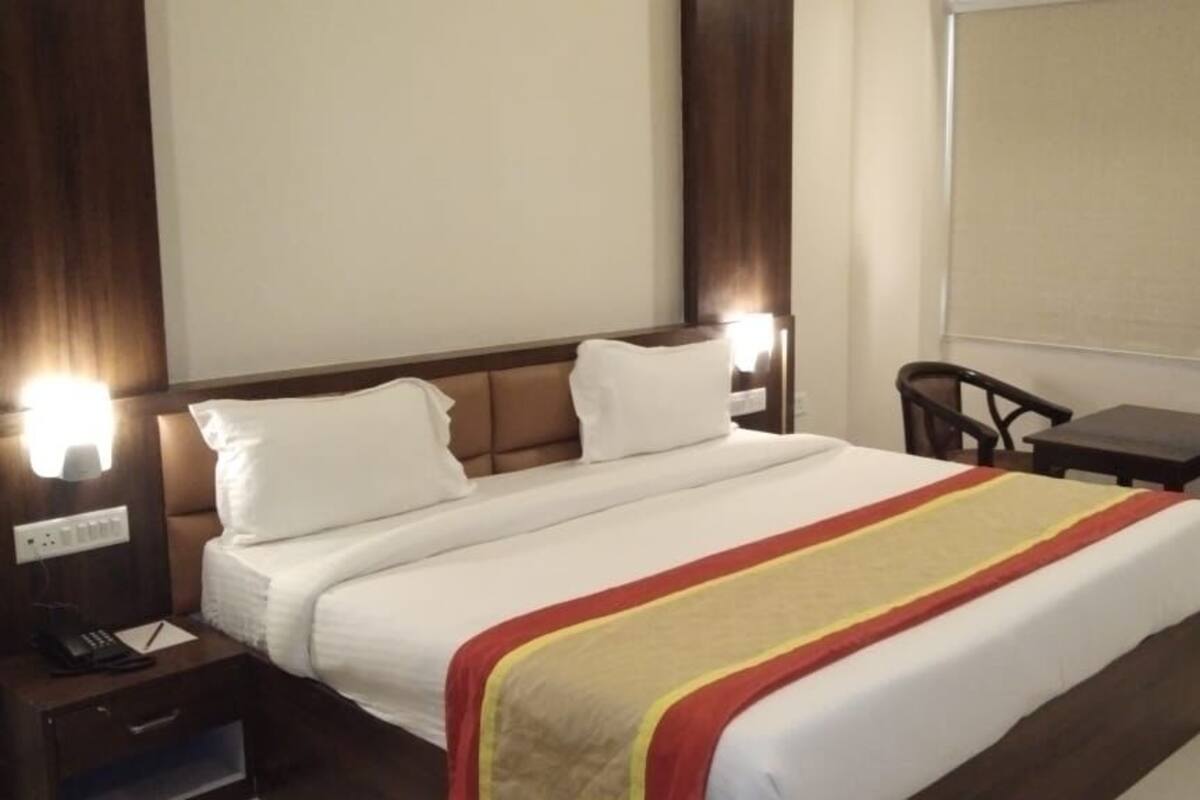 In-room safe, laptop workspace, soundproofing, iron/ironing board