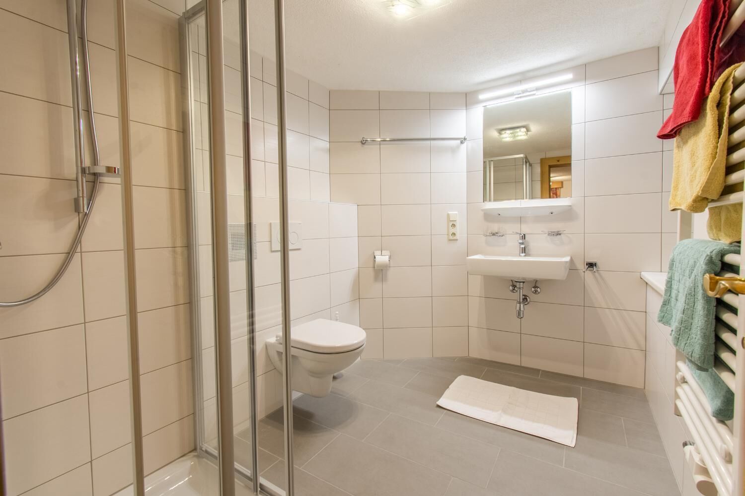 Shower, towels