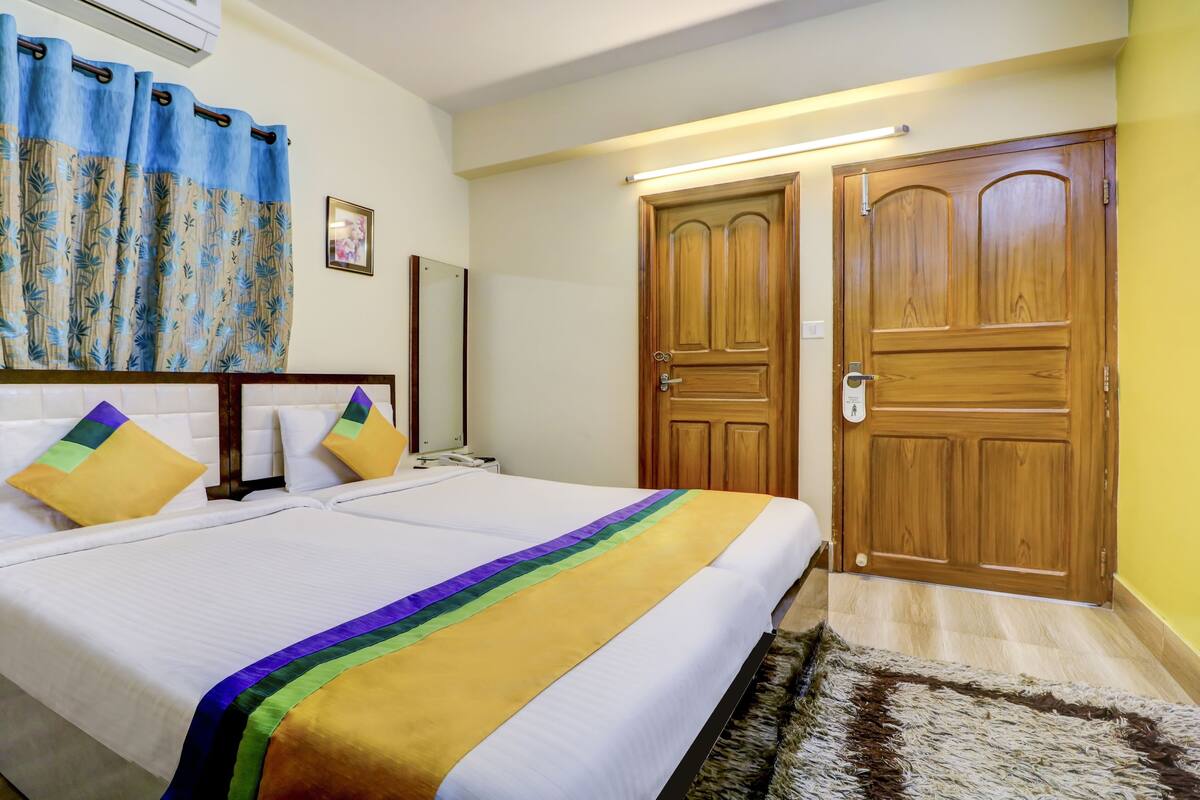 Standard Room | Iron/ironing board, free WiFi, bed sheets