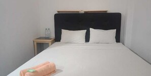 遮光窗帘、隔音、免费 WiFi、床单