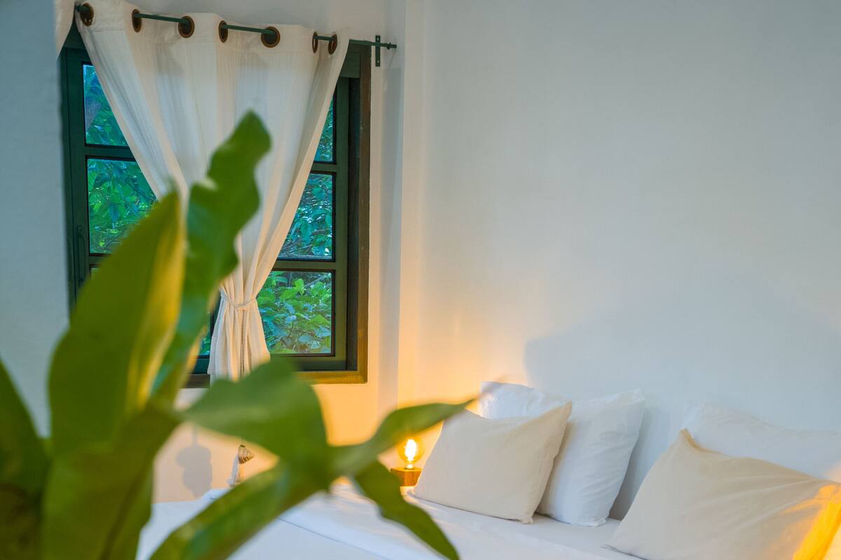 Boutique Room | In-room safe, desk, laptop workspace, WiFi (free)