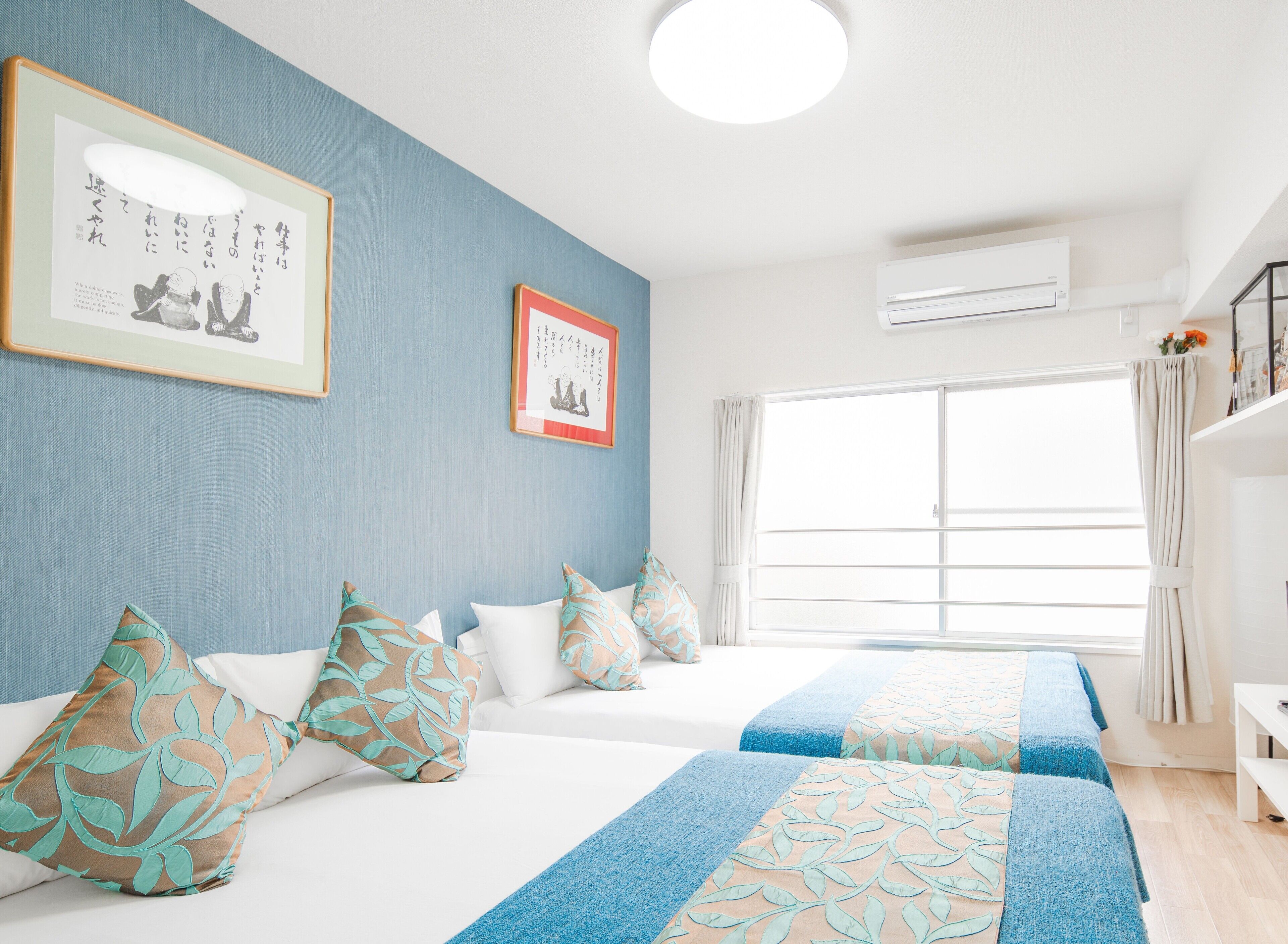 2 室のベッドルーム、セーフティボックス (室内)、WiFi (無料)