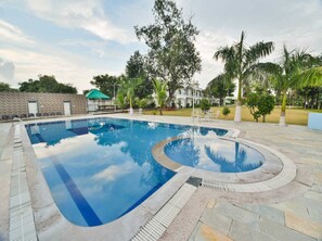 Utomhuspool