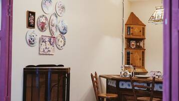 Petit déjeuner en libre-service compris tous les jours