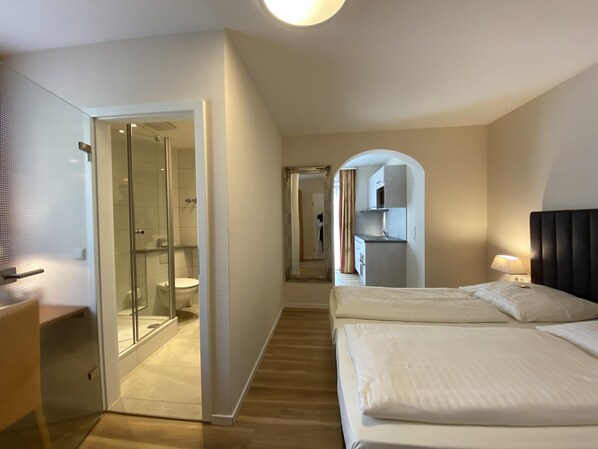 Literie hypoallergénique, bureau, rideaux occultants, Wi-Fi gratuit