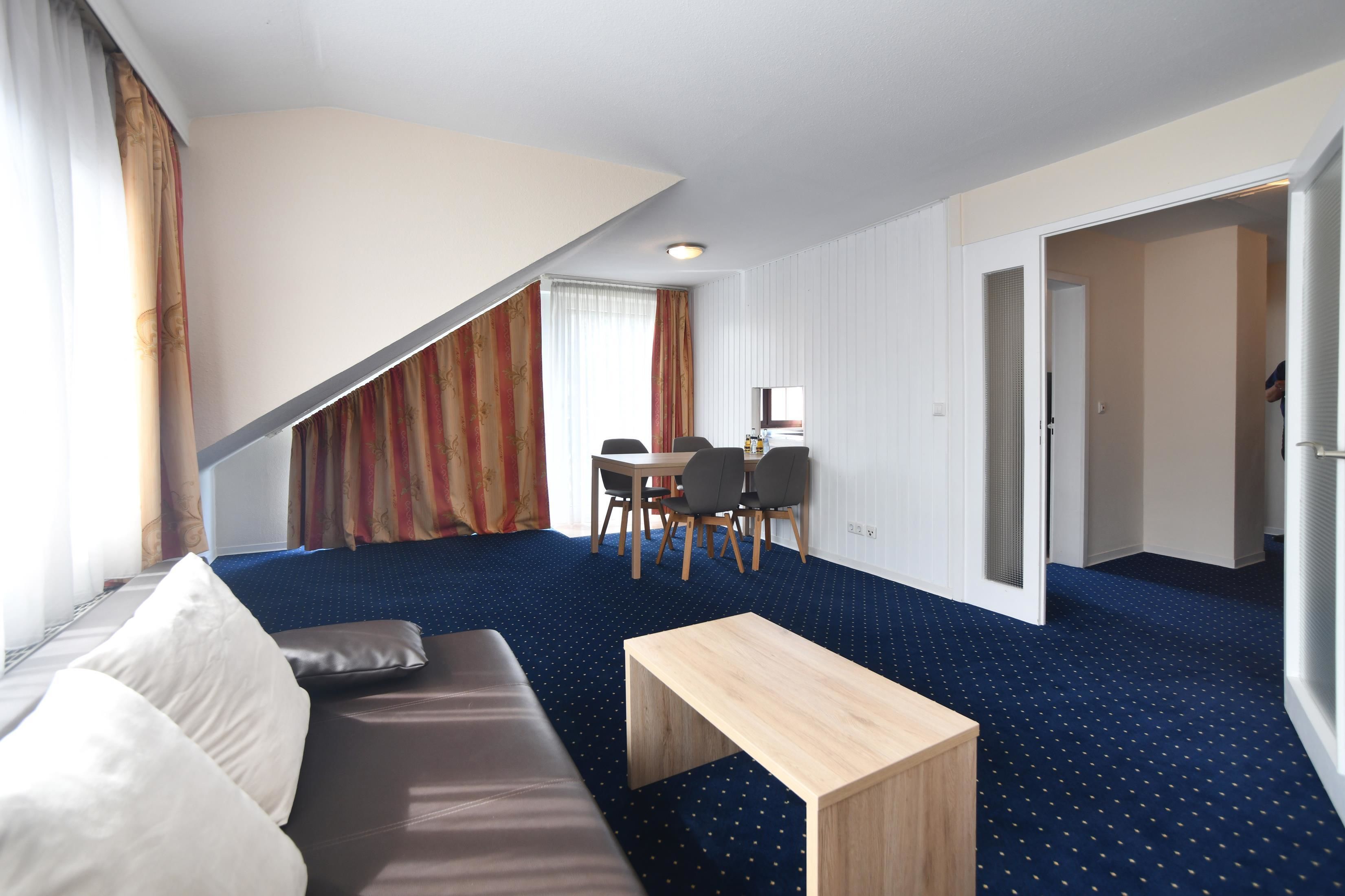 Apartment (XL) | Living area | 30-inch flat-screen TV with cable channels, TV