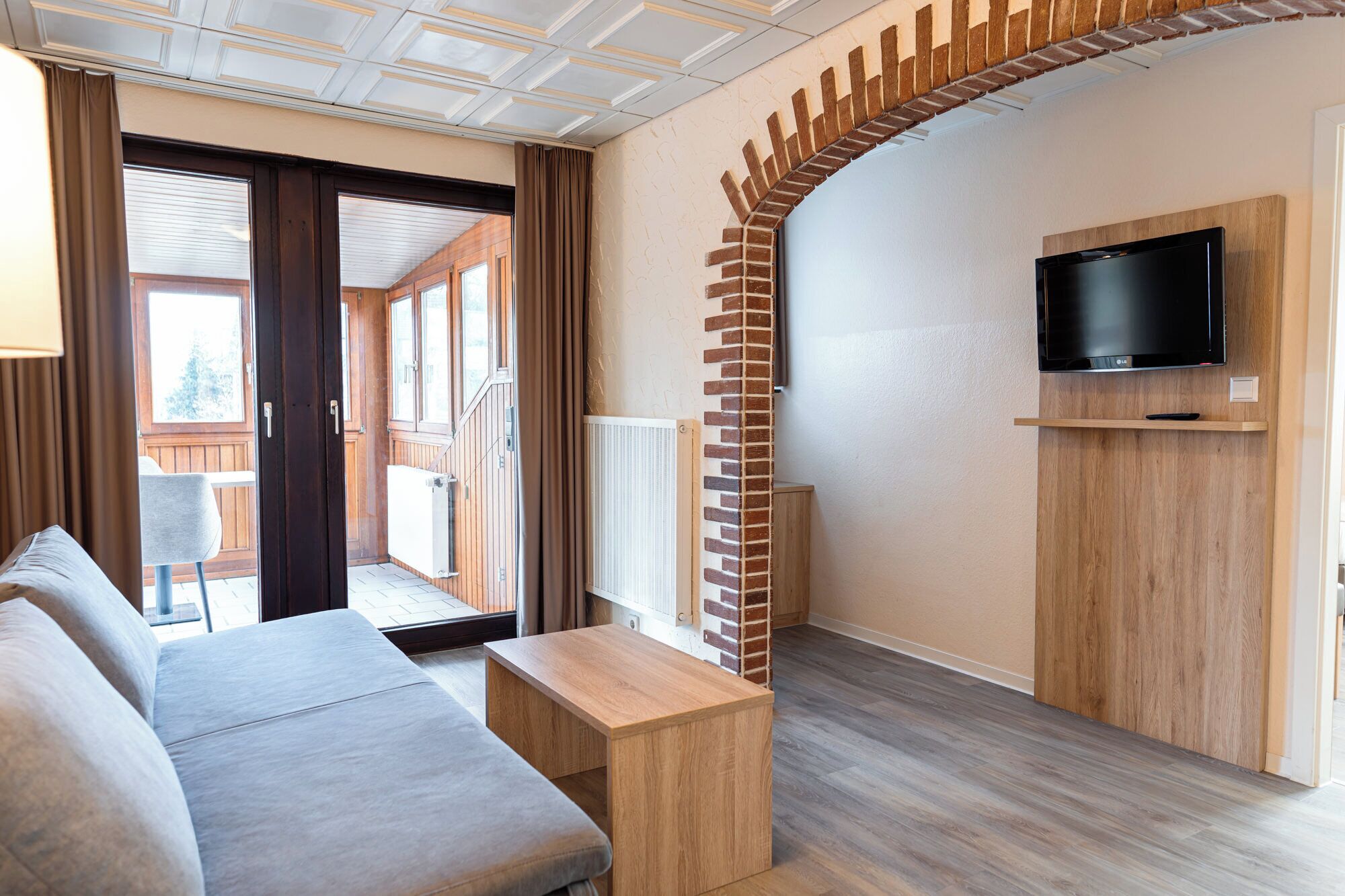 Apartment (XL) | Wohnbereich | 30-Zoll-Flachbildfernseher mit Kabelempfang, Fernseher