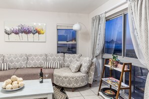 House (Whole) | Living room