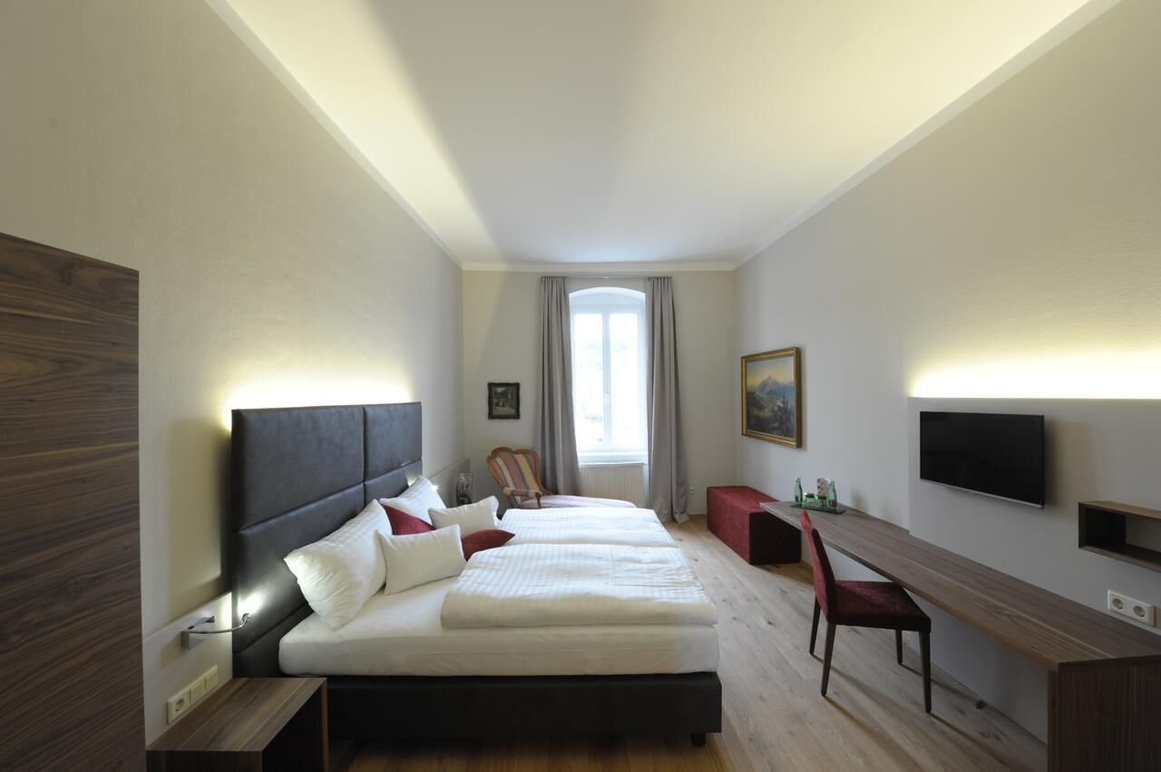 Doppelzimmer | Schreibtisch, Verdunkelungsvorhänge, kostenloses WLAN, Bettwäsche