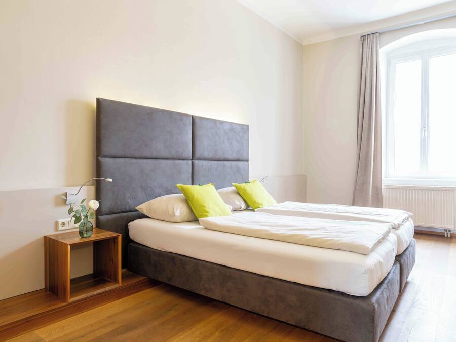 Chambre Double | Bureau, rideaux occultants, Wi-Fi gratuit, draps fournis