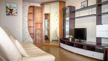 Apartment, 1 Schlafzimmer | Wohnbereich | Flachbildfernseher