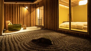 Tradisjonelt rom, hageutsikt (Private Open-air Bath, ORI) | Hageutsikt