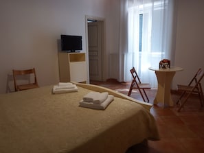 Chambre Double | Bureau, Wi-Fi gratuit, draps fournis