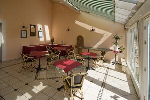 Lobby sitting area - Aparthotel Landau an der Isar (Landau an der Isar)