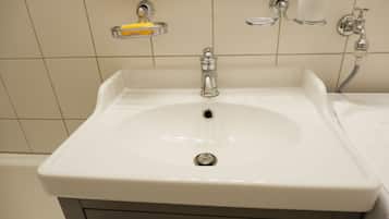 Apartment | Dusche im Bad