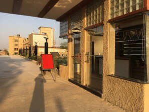 Entrée de l’hébergement