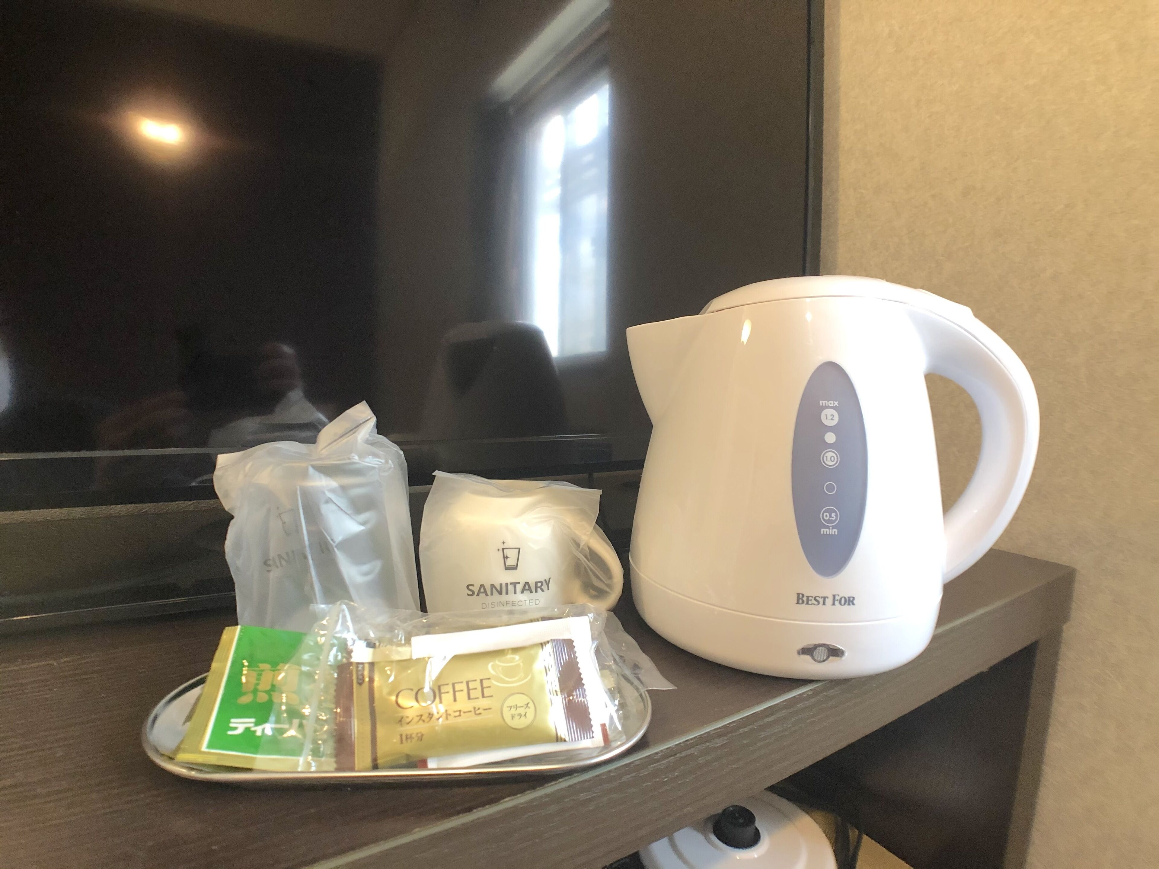 economy double room, smoking, second floor, must check-in between 3 pm and 6 pm | room amenity