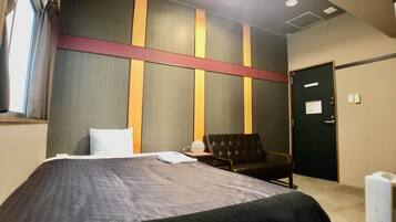 Economy Double Room, Non Smoking, First Floor, Must Check-in Between 3 PM and 6 PM | Desk, laptop workspace, iron/ironing board (on request), WiFi (free)