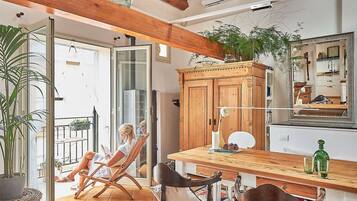Apartment, 1 Bedroom | Living room | Flat-screen TV
