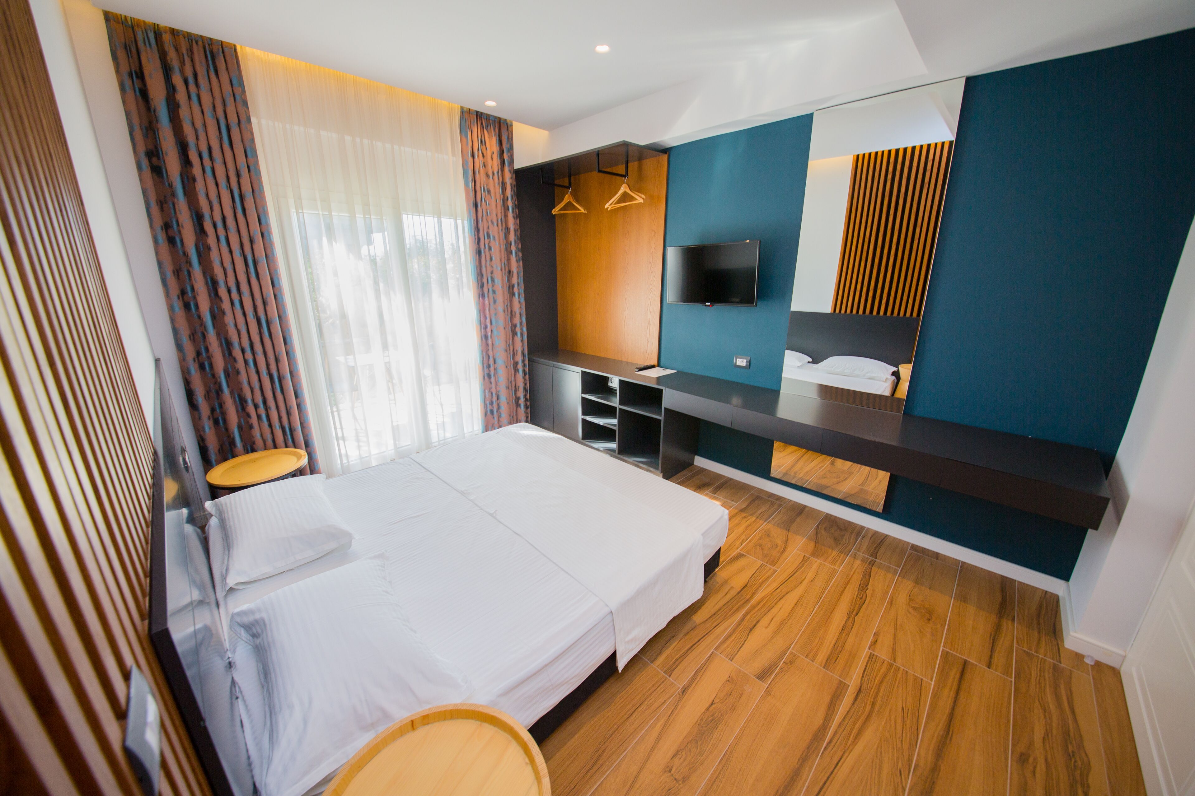 Double Room, Balcony | In-room safe, individually furnished, desk, free WiFi