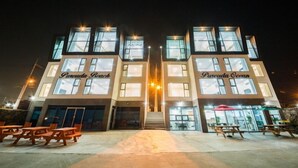 Front of property - evening/night - Pureada Ocean Jeju (Jeju City)