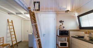 Apartment, 1 Bedroom | Private kitchenette | Full-size fridge, microwave, oven, stovetop - Italianway - Sant'Oronzo Apartment (Lecce)