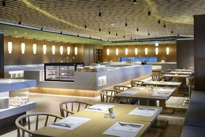 Daily self-serve breakfast for a fee - Evergreen Palace Hotel Chiayi (Taibao)