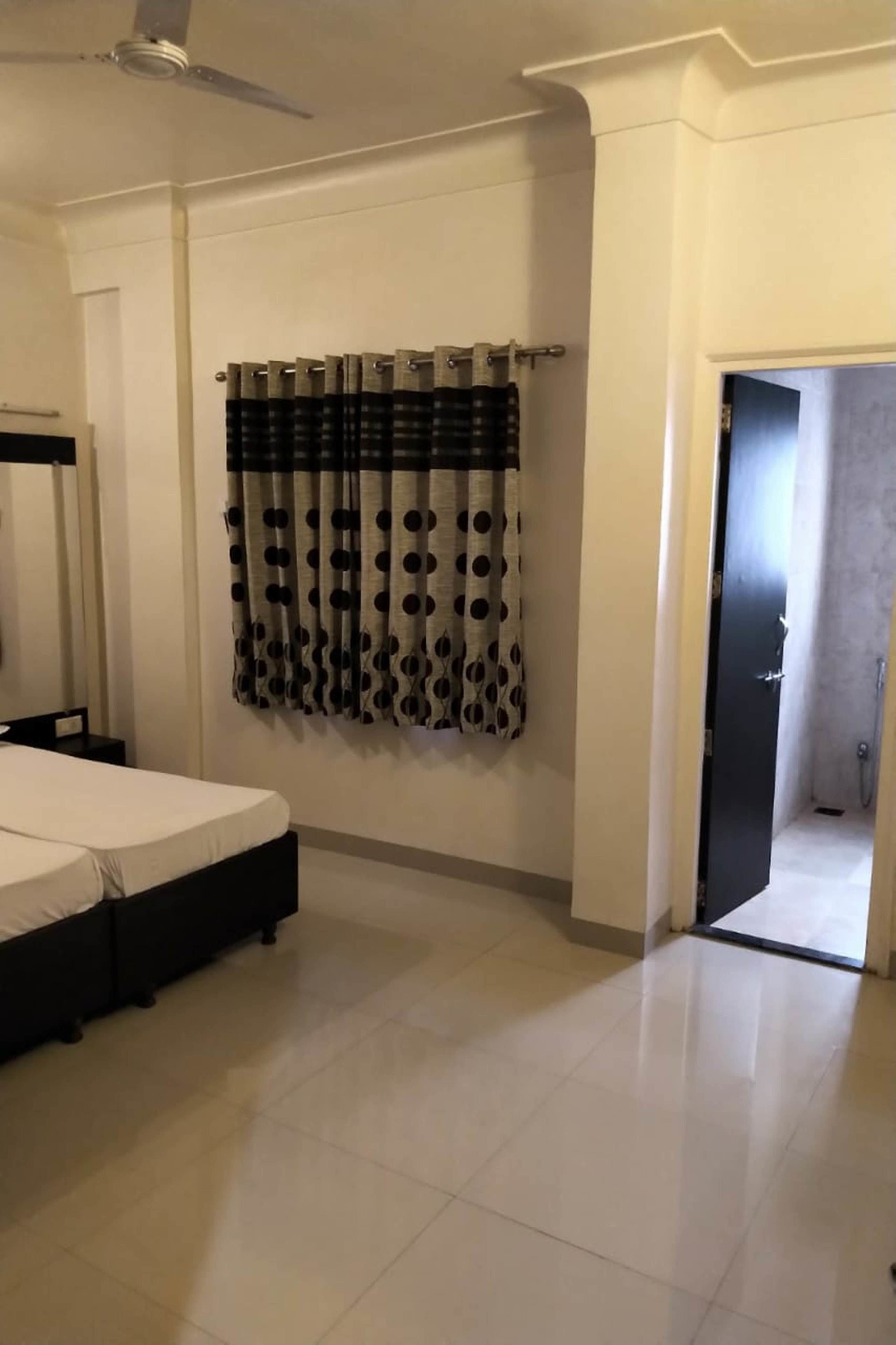 Photo - Hotel Rose Lodge