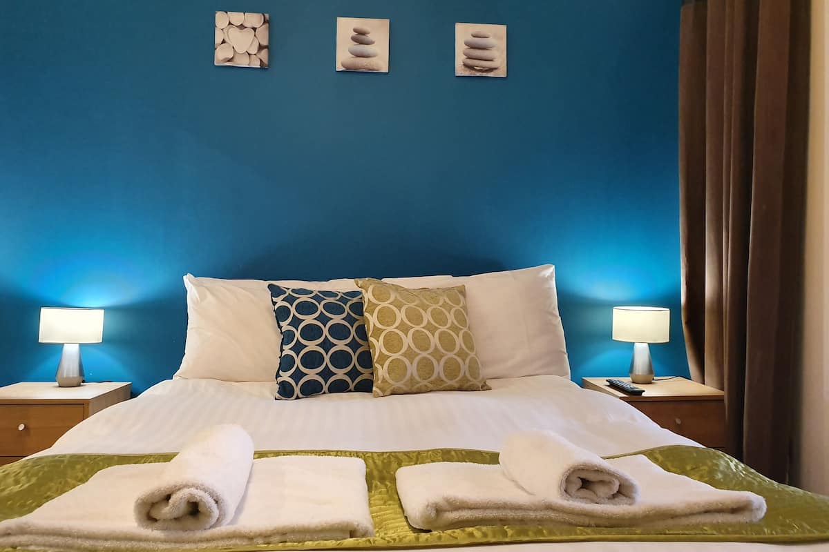 Espaço de trabalho para notebook, ferros/tábuas de passar roupa