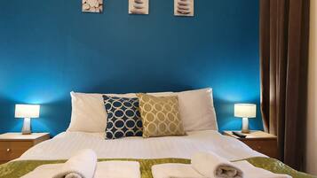 Laptop workspace, iron/ironing board, free WiFi, bed sheets