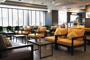 บริเวณนั่งเล่นที่ล็อบบี้