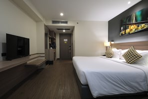 Deluxe Double Room | Premium bedding, minibar, desk, blackout curtains - Le Cassia Hotel (Khon Kaen)