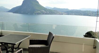 Breathtaking View for a Romantic Stay