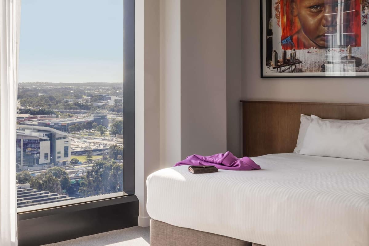 Deluxe Room, 1 King Bed (Premium Adnate) | Premium bedding, in-room safe, desk, laptop workspace