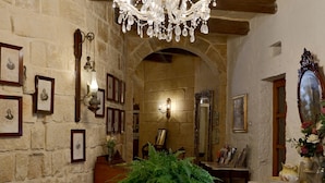 Reception - Village Knights Accommodation (Zebbug)