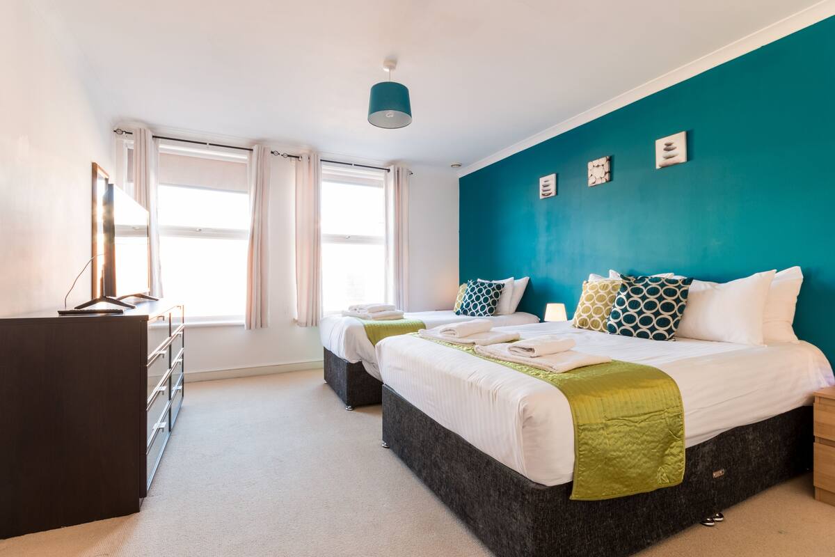 Standard Apartment, 2 Bedrooms | 2 bedrooms, laptop workspace, iron/ironing board, free WiFi