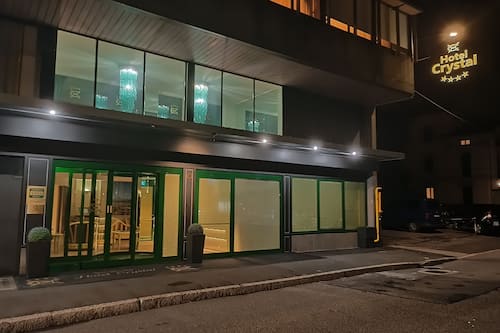 Façade de lâhĂ©bergement - soirĂ©e/nuit