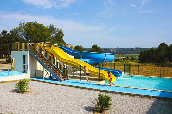 Children’s play area – outdoor - Le Pinada (Fabrezan)