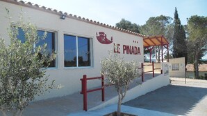 Front of property - Le Pinada (Fabrezan)