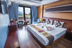 Egyptian cotton sheets, premium bedding, down comforters, minibar - Sapa Full House Hotel (Sa Pa)