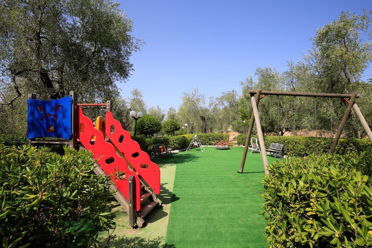Children’s play area – outdoor