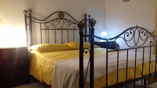 Individually decorated, individually furnished, desk, free WiFi