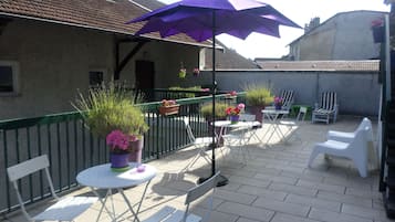 Chambre Standard, non-fumeurs, baignoire | Terrasse/Patio