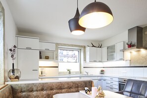 Familienapartment | Wohnbereich | Smart-TV