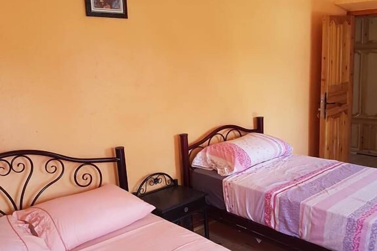 Triple Room | Individually decorated, individually furnished, soundproofing, free WiFi