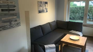 Panoramic Apartment, Lake View, Ground Floor | Living room | Smart TV, Netflix, streaming services